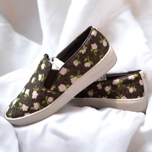 ᴍᴏɴᴏɢʀᴀᴍ ᴍɪᴄʜᴀᴇʟ ᴋᴏʀꜱ ᴡᴏᴍᴇɴ'ꜱ ᴋᴇᴀᴛᴏɴ ꜱʟɪᴘ-ᴏɴ ꜱɴᴇᴀᴋᴇʀꜱ•ᴇᴜᴄ•9ᴍ